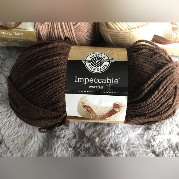 Loops & Threads Impeccable Worsted Yarn Bundle - Picture 4 of 9